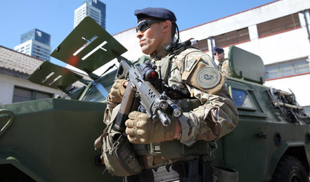 Stolz präsentierte die argentinische Armee am Freitag für den G-...
