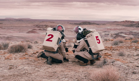 Eine Gruppe von Wissenschaftlern und Space-Freaks probt in der W...