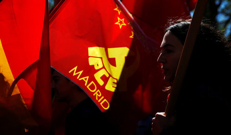 Kommunisten in Bewegung. Mitglieder des PCE am 1. Mai 2016 in Ma...