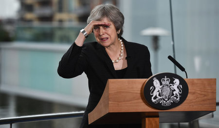 Keine Mehrheit in Sicht: Theresa May auf der Suche nach Unterstü... Keine Mehrheit in Sicht: Theresa May auf der Suche nach Unterstü...