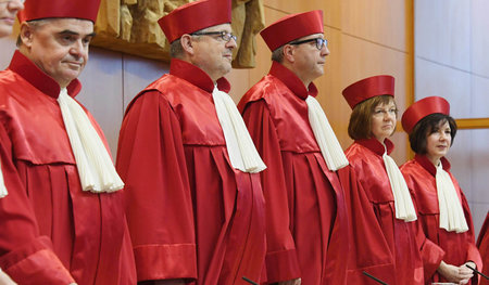 Der zweite Senat des Bundesverfassungsgerichts entscheidet in Sa... Der zweite Senat des Bundesverfassungsgerichts entscheidet in Sa...