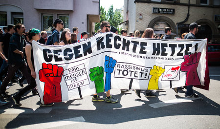 Gegendemonstration zu einer Kundgebung der »Jungen Alternative«,...