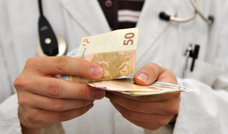 Zweiklassenmedizin: Privatpatienten bevorzugt (Archivbild)