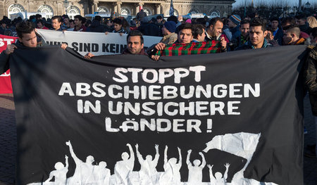 Demonstration gegen Abschiebungen im Dezember 2016 in Dresden Demonstration gegen Abschiebungen im Dezember 2016 in Dresden