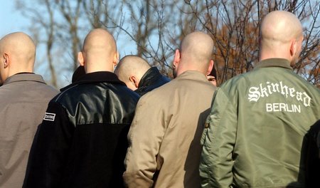 Neonazis_38262609.jpg