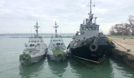 An der Kette: Ukrainische Schiffe im Hafen von Kertsch