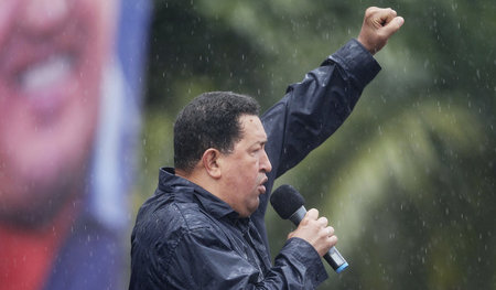 Hugo Chávez beim Abschluss des Wahlkampfs am 4. Oktober 2012 auf...