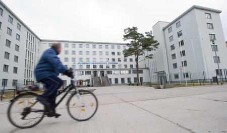 Die Jugendherberge in Prora bei Binz ist nicht nur ein Treffpunk...