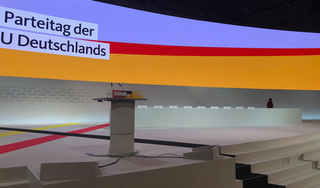 Der Parteitag in Hamburg sollte die Weichen für die CDU neu stel... Der Parteitag in Hamburg sollte die Weichen für die CDU neu stel...