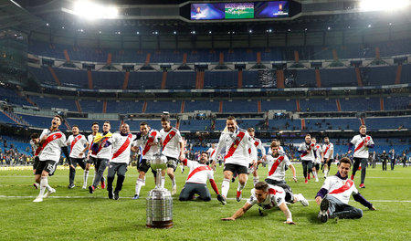 Kann man sich schöner freuen? Die Spieler von River Plate feiert...