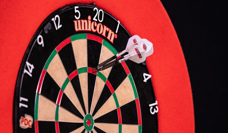 Zwei dabei: Bei der Darts-WM treten mit Lisa Ashton und Anastass...