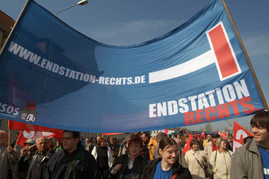 Protest gegen NPD-Aufmarsch in Rostock am 1. Mai Protest gegen NPD-Aufmarsch in Rostock am 1. Mai