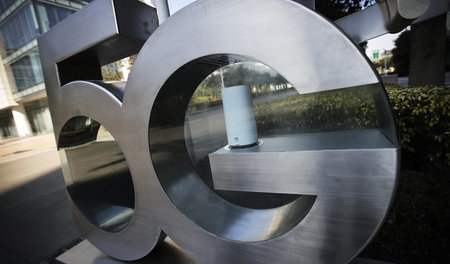 Der »Westen« will chinesische Firmen aus dem Ausbau des 5-G-Netz... Der »Westen« will chinesische Firmen aus dem Ausbau des 5-G-Netz...