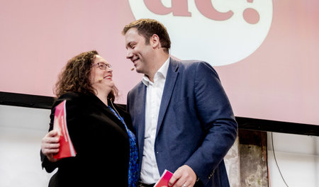 Lass es uns mal versuchen: Andrea Nahles und Lars Klingbeil beim...