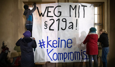 Mahnwache vor dem Bundesjustizministerium Mahnwache vor dem Bundesjustizministerium