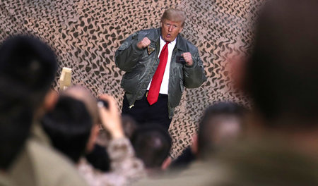 Rede vor Soldaten: US-Präsident Donald Trump am Mittwoch auf dem... Rede vor Soldaten: US-Präsident Donald Trump am Mittwoch auf dem...