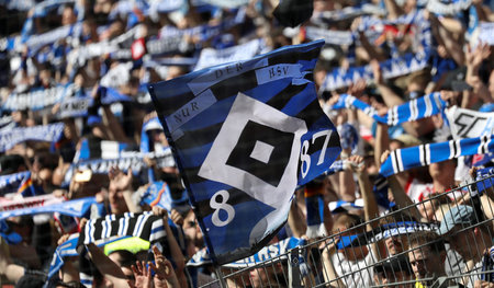 Anhänger des HSV am 21. April 2018 in Hamburg