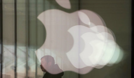Apple-Logo an einem Store in Shanghai