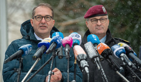 Seite an Seite: Alexander Dobrindt und Eberhard Zorn, Generalins...