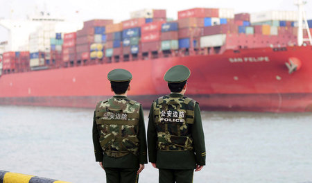 Containerschiff_in_Q_57729473.jpg