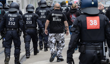 1._Mai_in_Halle_Demo_53292346.jpg
