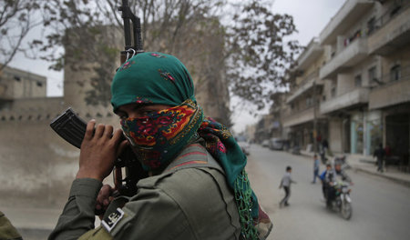 Syria_Looking_East_59917732.jpg