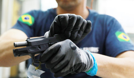 Waffen vom Fließband: Der brasilianische Hersteller Taurus gibt ...