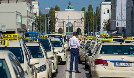 Muenchner_Taxifahrer_58750878.jpg