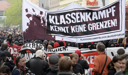 1._Mai_in_Berlin_Dem_49159035.jpg