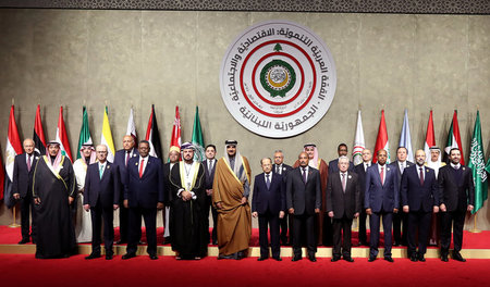 Gruppenbild der Staatsvertreter beim Treffen der Arabischen Liga... Gruppenbild der Staatsvertreter beim Treffen der Arabischen Liga...