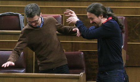 Parliamentary_sessio_49025874.jpg
