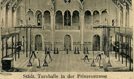 Turnhalle Prinzenstraße 56 – Postkarte von 1903