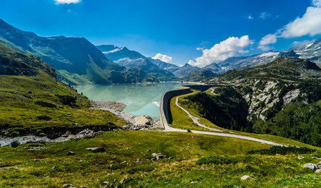 Im Nationalpark Hohe Tauern liegt mehr als 2.000 Meter über dem ...