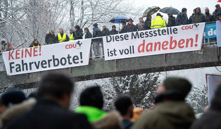 Demo gegen Fahrverbote für Dieselfahrzeuge in Stuttgart (11.1.20...