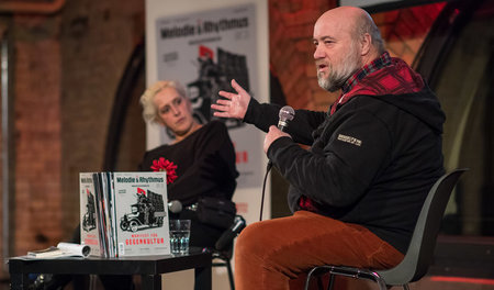 »Volle Breitseite gegen den rechten Zeitgeist«: Susann Witt-Stah...