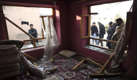 Taliban bomben weiter für ihre Ziele: Zerstörtes Wohnhaus in Kab... Taliban bomben weiter für ihre Ziele: Zerstörtes Wohnhaus in Kab...