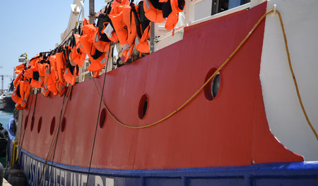 Seenotrettungsschiff_58088674.jpg
