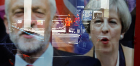 Will Premierministerin Theresa May (r.) auf Oppositionsführer Je