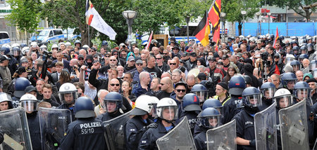 Rechtsextreme_und_Ho_50740524.jpg