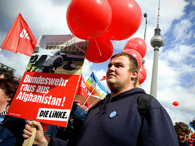 Eigentlich klar – trotzdem muß diese Position bisweilen auch in ... Eigentlich klar – trotzdem muß diese Position bisweilen auch in ...
