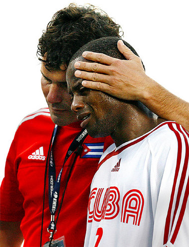 67 Minuten Hoffnung: Livan Vasconcelos (r.) nach dem 0:2 gegen H... 67 Minuten Hoffnung: Livan Vasconcelos (r.) nach dem 0:2 gegen H...