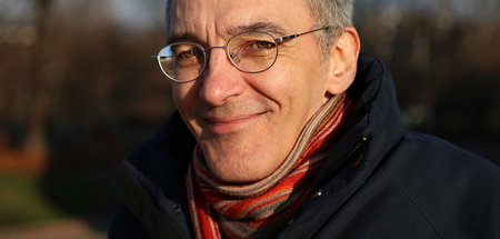 »Genickstarre gratis!« Eike Stedefeldt »Genickstarre gratis!« Eike Stedefeldt