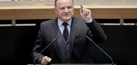 Im Klammergriff der »linksdurchsetzten Justiz«: Georg Pazderski,... Im Klammergriff der »linksdurchsetzten Justiz«: Georg Pazderski,...