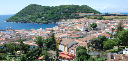 Blick auf das Zentrum von Angra do Heroísmo, dem Hauptort der Az...