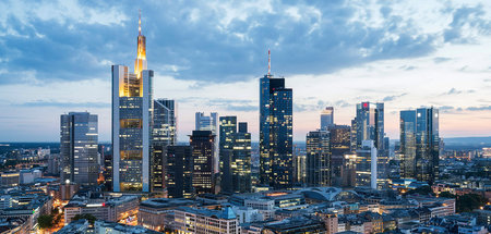 Vier Firmen prüfen die Bilanzen nahezu aller multinationalen Kon...