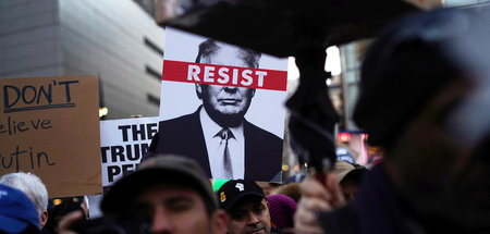 Was würde George Washington dazu sagen? Anti-Trump-Demo in New Y...