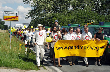 Selbst im gentechnikfreundlichen Brandenburg gibt es Proteste ge... Selbst im gentechnikfreundlichen Brandenburg gibt es Proteste ge...