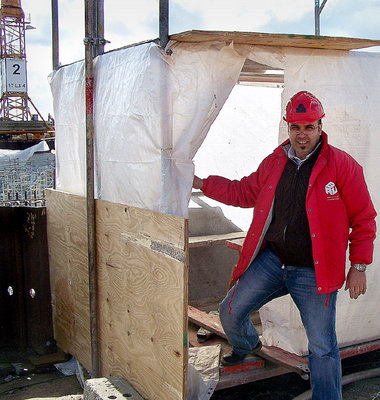 Selbstgezimmerter Pausenraum: Hivzi Kalayci, Berliner Branchense... Selbstgezimmerter Pausenraum: Hivzi Kalayci, Berliner Branchense...