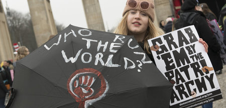 Nicht nur Protest am 8. März: »Women's March« vor dem Brandenbur... Nicht nur Protest am 8. März: »Women's March« vor dem Brandenbur...