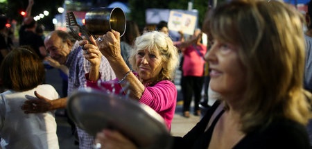 Leere Töpfe: Protest in Buenos Aires gegen steigende Kosten in d... Leere Töpfe: Protest in Buenos Aires gegen steigende Kosten in d...